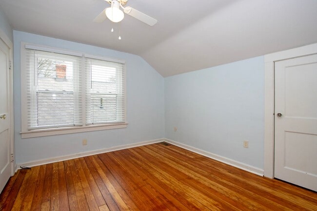 Building Photo - 809 Gasche St
