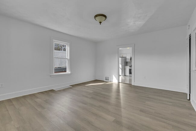 Building Photo - 81 Beaver St