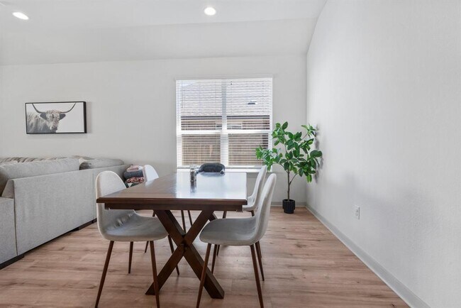 Building Photo - 620 Peace Pipe Way