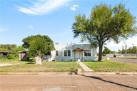 Building Photo - 1600 Oblate Ave