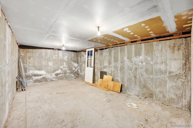 Building Photo - 2530 Pruett Dr