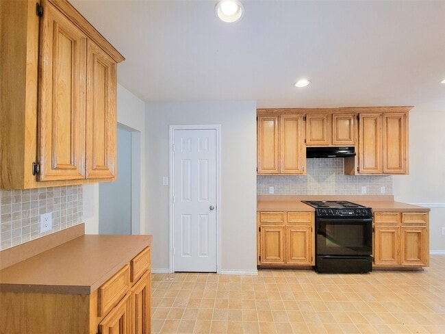 Building Photo - 4926 Lake Gladewater Ct