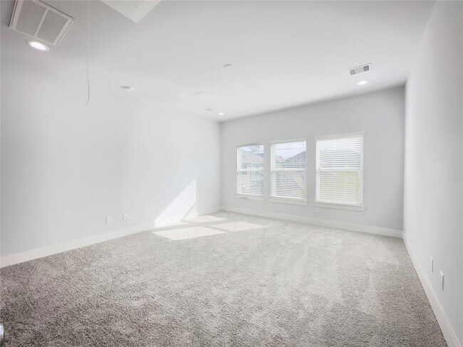 Building Photo - 1602 Westside Gardens Ln