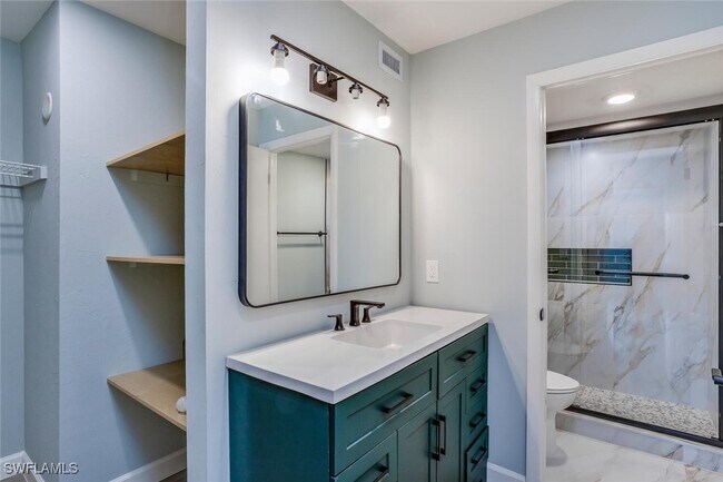 Building Photo - 6102 Whiskey Creek Dr
