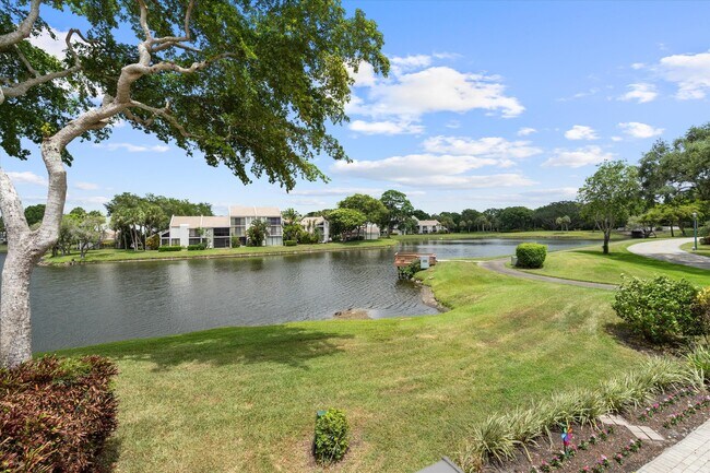 Building Photo - 609 Bridgewood Dr