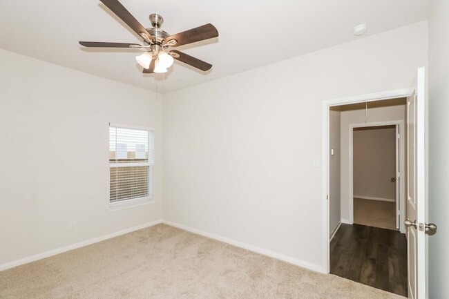 Building Photo - 8120 Sunberry Shadow Dr