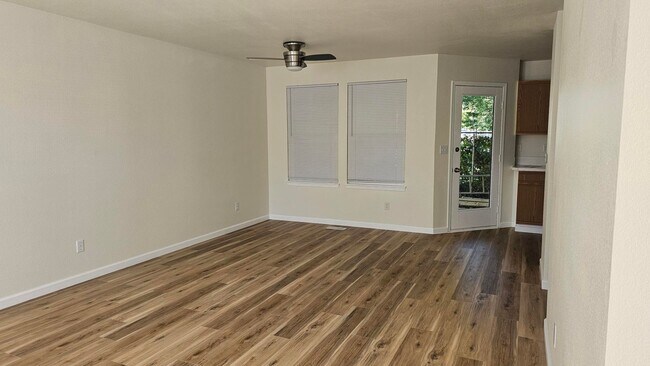 Building Photo - Shoshone Duplex