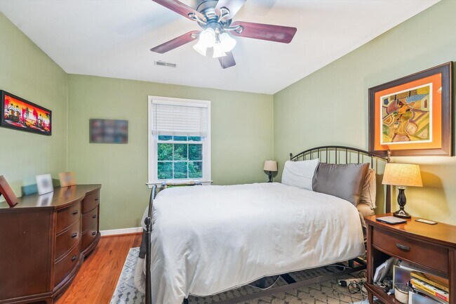Building Photo - Beautiful 1BR/Loft at Rock Creek Garden Co...