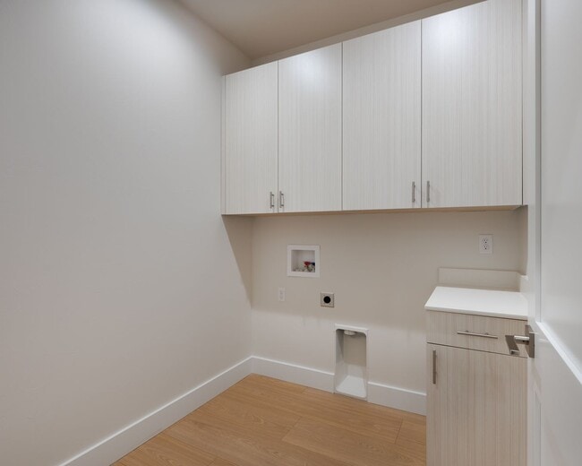 Building Photo - 4 Bed, 3 Bath - New build in Westpost, Belgrade