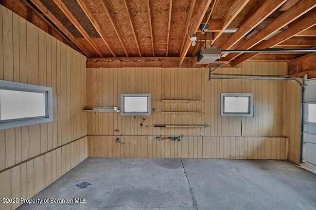 Building Photo - 189 Johnson St