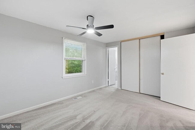 Building Photo - 9018 Jersey Dr