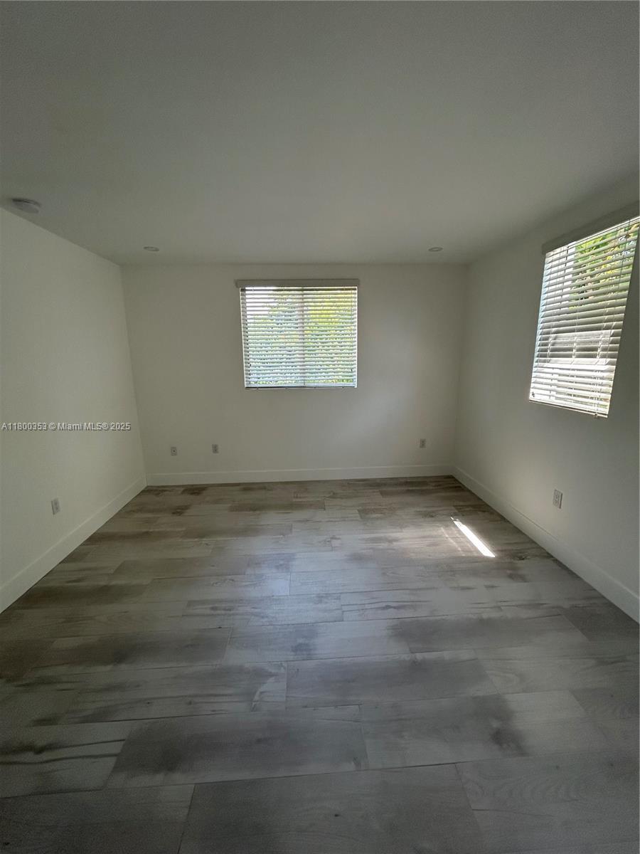 Building Photo - 3823 Thomas Ave