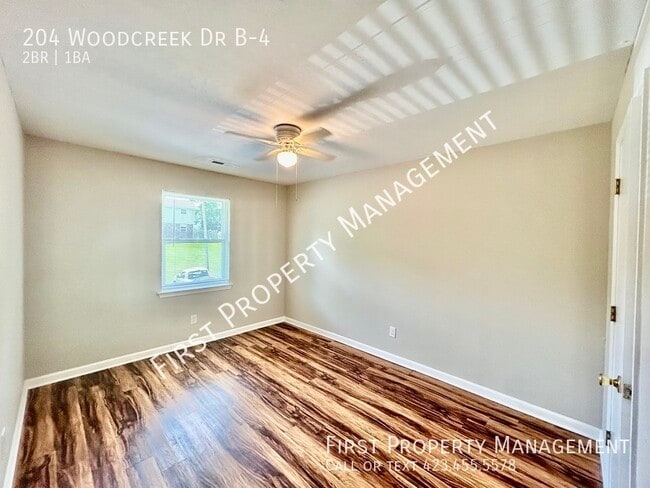 Building Photo - 204 Woodcreek Dr