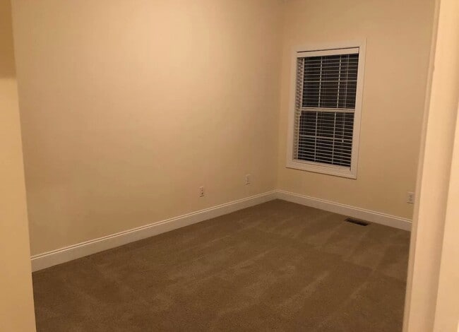 Building Photo - 5 BR/3 Bath in Willow Pointe (Lake Carolina)