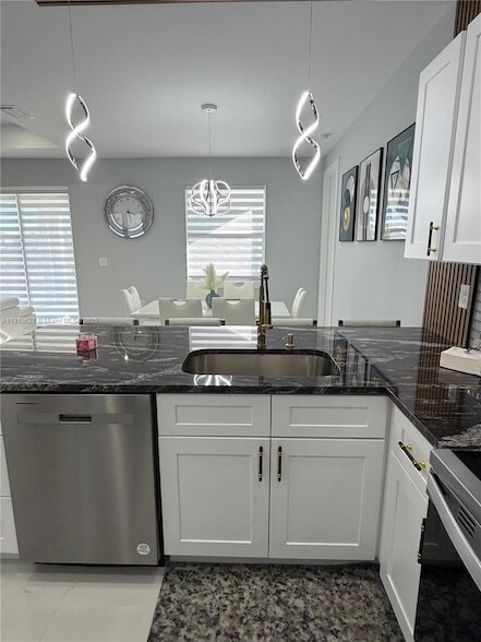 Building Photo - 2923 22nd St SW