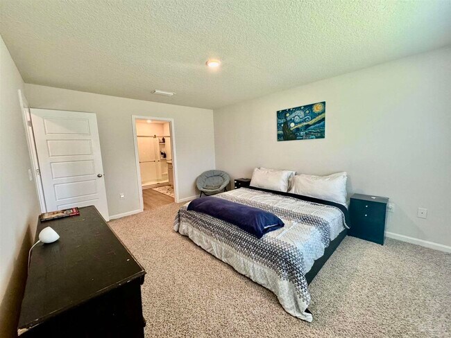 Building Photo - 914 Lovebird Ct