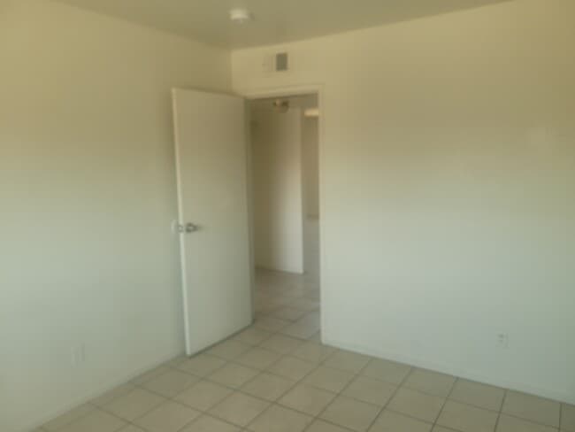 Building Photo - 4725 Convaire Ave