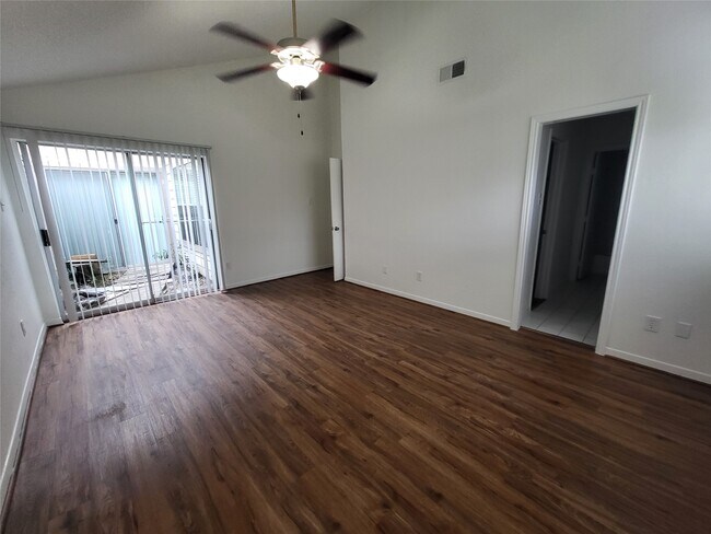 Building Photo - 13839 Walnut Hollow Ln