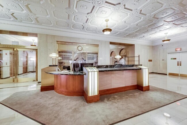 Building Photo - 310 S Michigan Ave