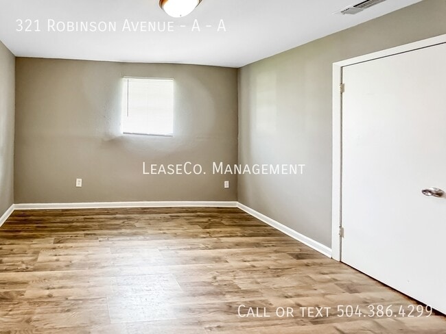 Building Photo - 321 Robinson Ave