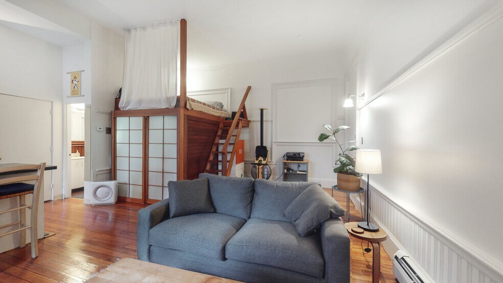 Building Photo - 25 Atherton St