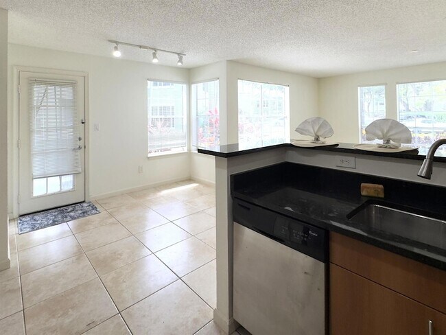 Building Photo - 1000 Crystal Way