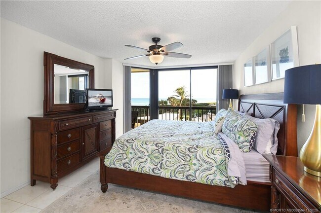 Building Photo - 9500 S Ocean Dr