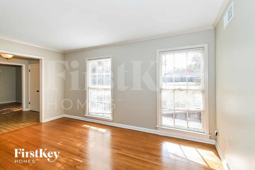 Building Photo - 5840 Knight Arnold Rd