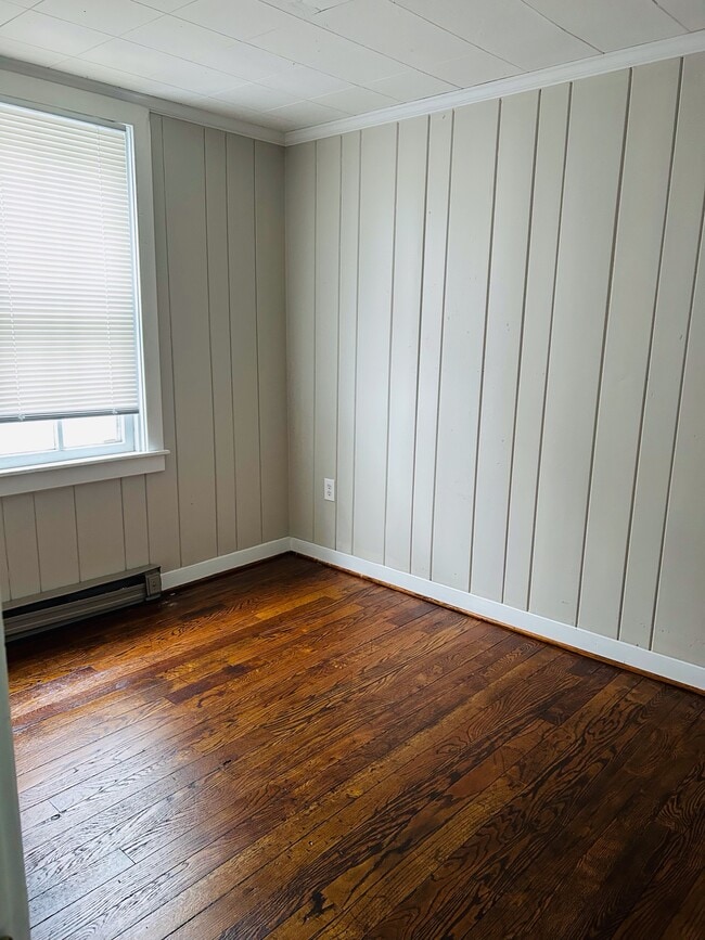 Building Photo - 103 W Germain St