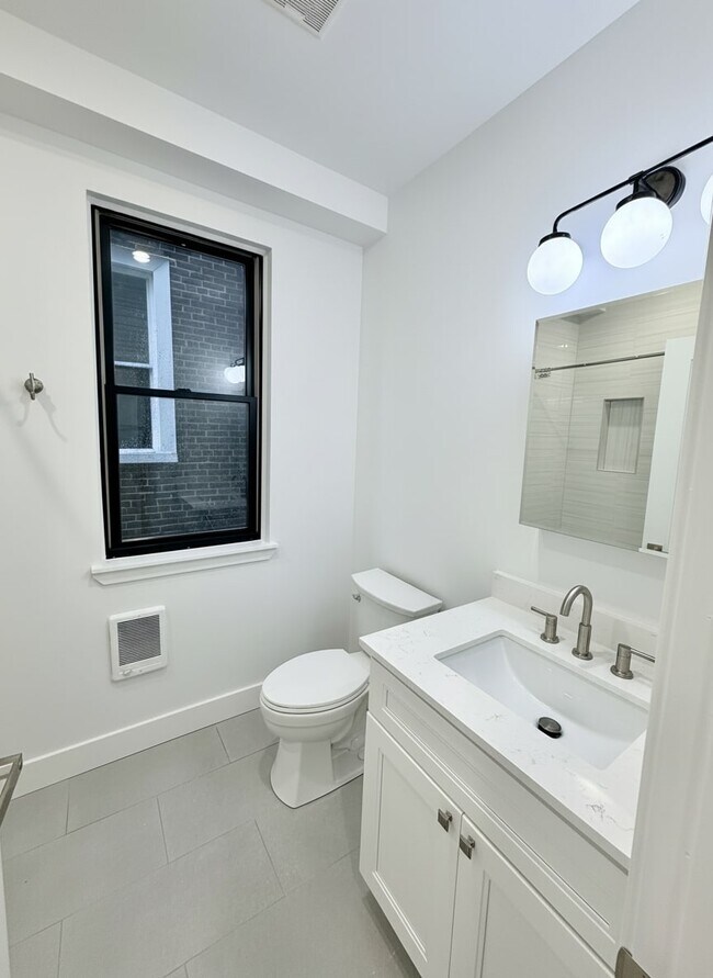 Building Photo - 178 W Seymour St