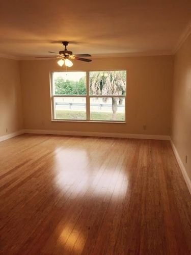 Building Photo - 11518 Landing Pl