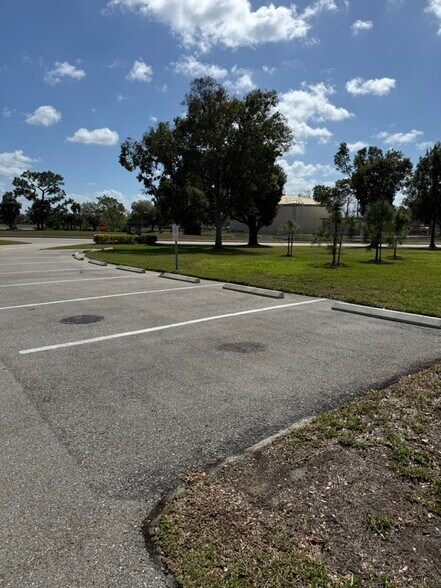 Building Photo - 9311 Lennex Ln