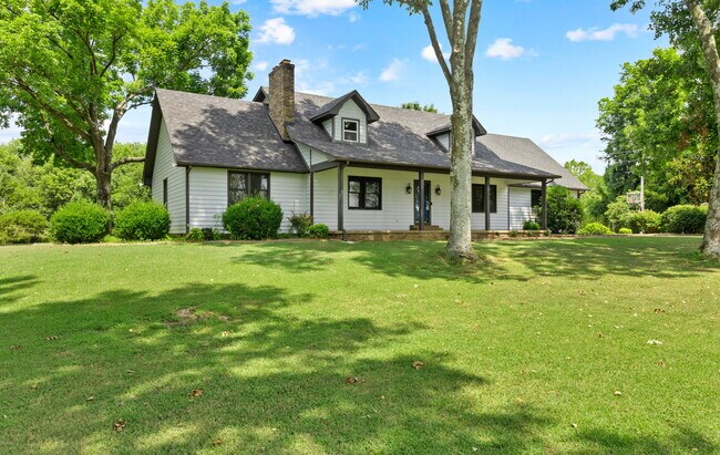 Building Photo - 10188 Russellville Rd