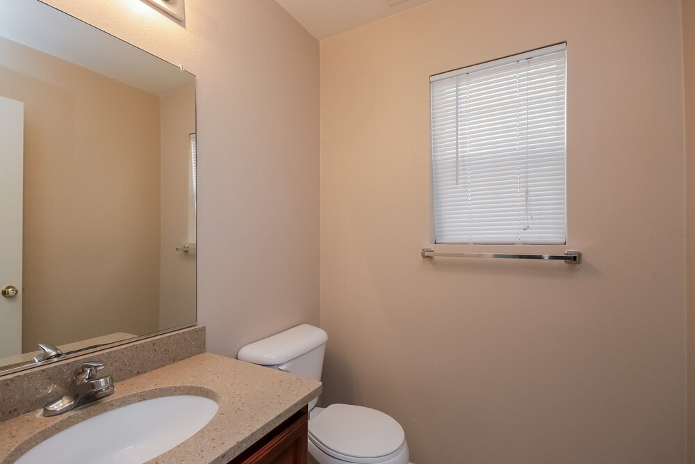 Building Photo - 11215 W Garfield St