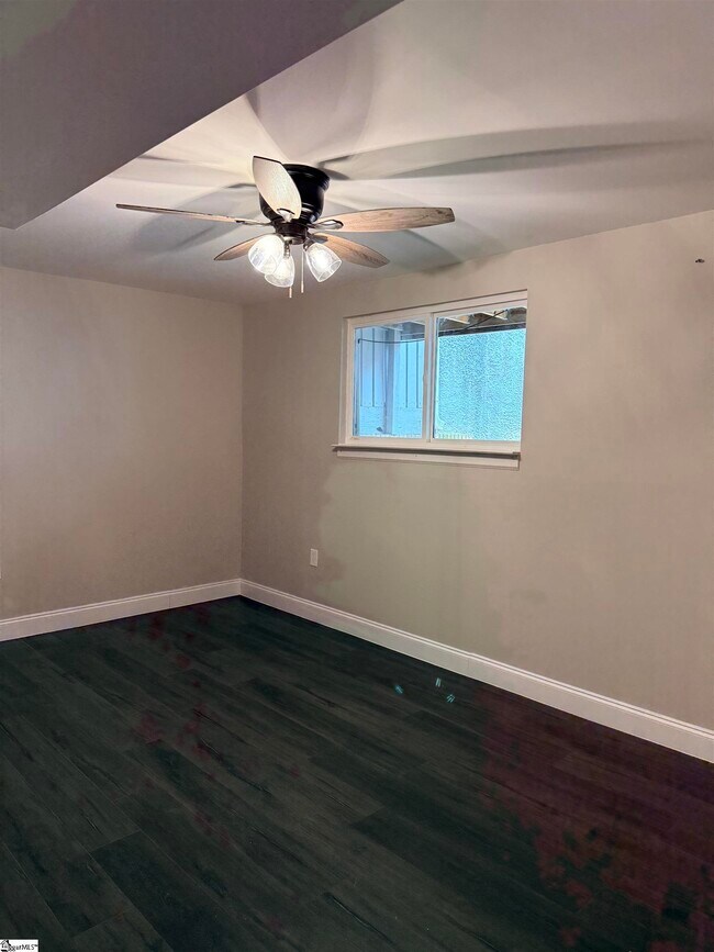 Building Photo - 36 Spinnaker Ct