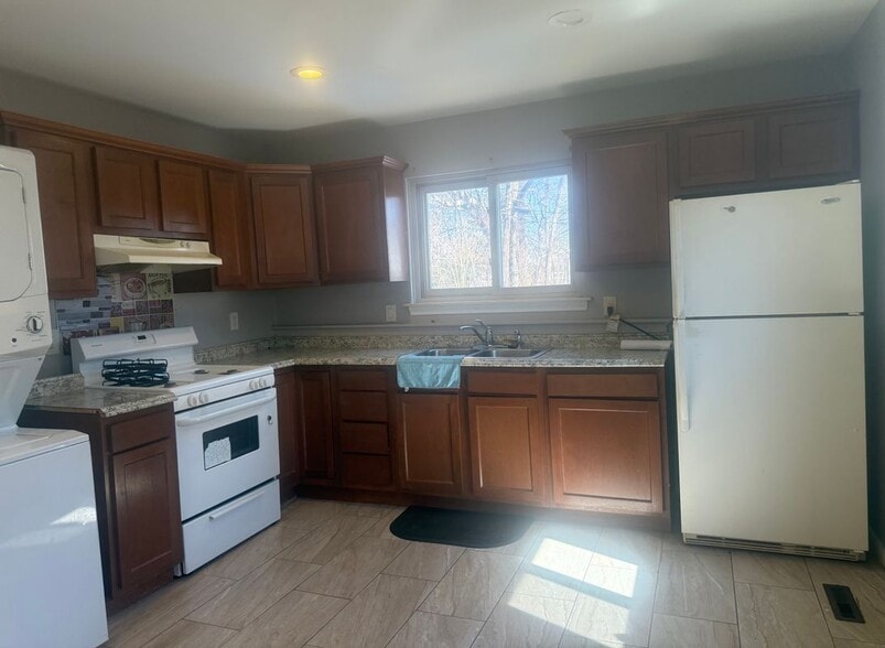 Building Photo - 4631 Ziegler St