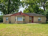 Building Photo - 1107 W 27th St S