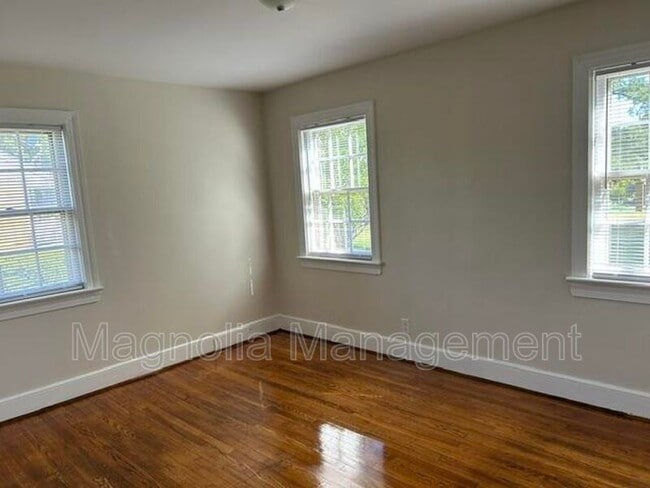 Building Photo - 1230 Dabney Dr