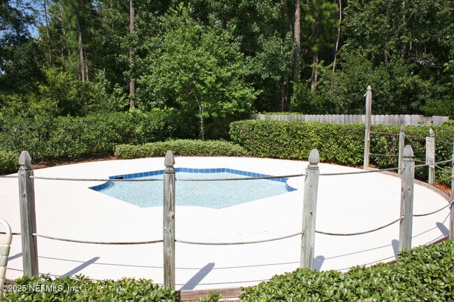 Building Photo - 1001 Sandlake Rd