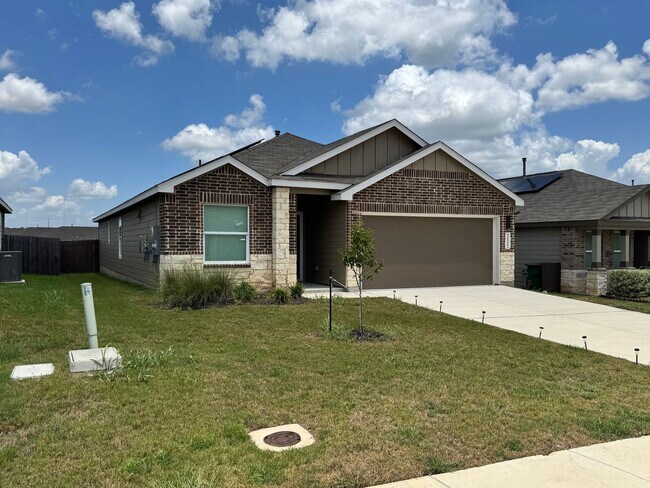 Building Photo - Modern Comfort & Style in This 2022-Built ...