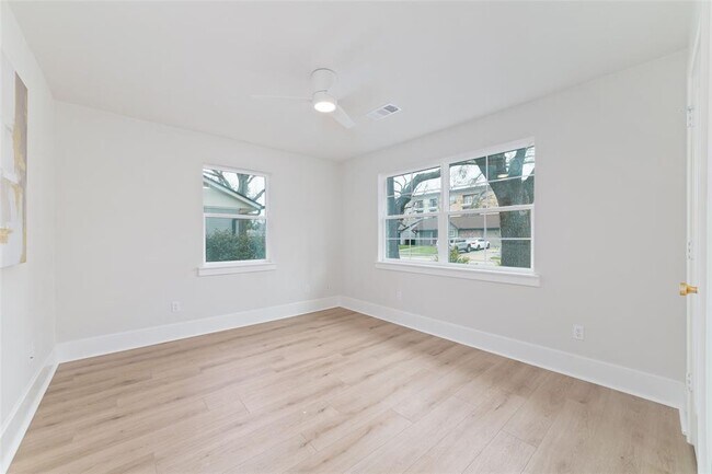 Building Photo - 1830 Locksford St