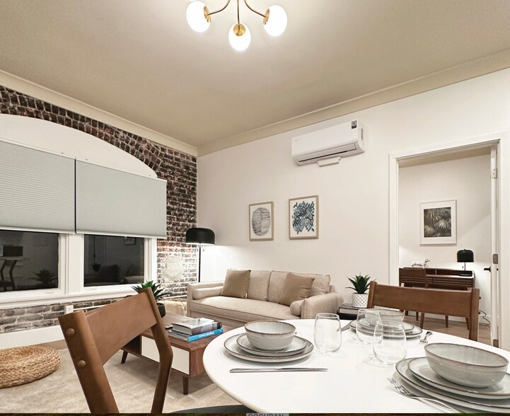 Building Photo - 1448 N Fuller Ave