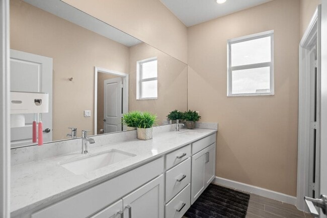 Building Photo - 1120 Haywagon Trl