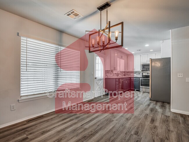 Building Photo - 2024 NW 45th St