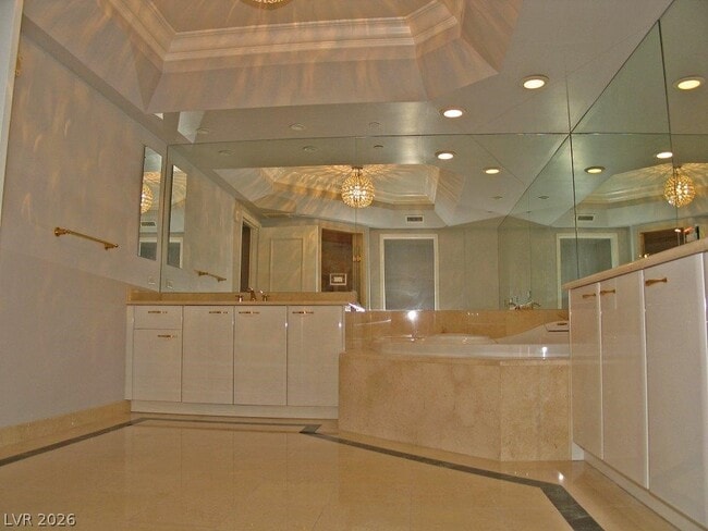 Building Photo - 2747 Paradise Rd