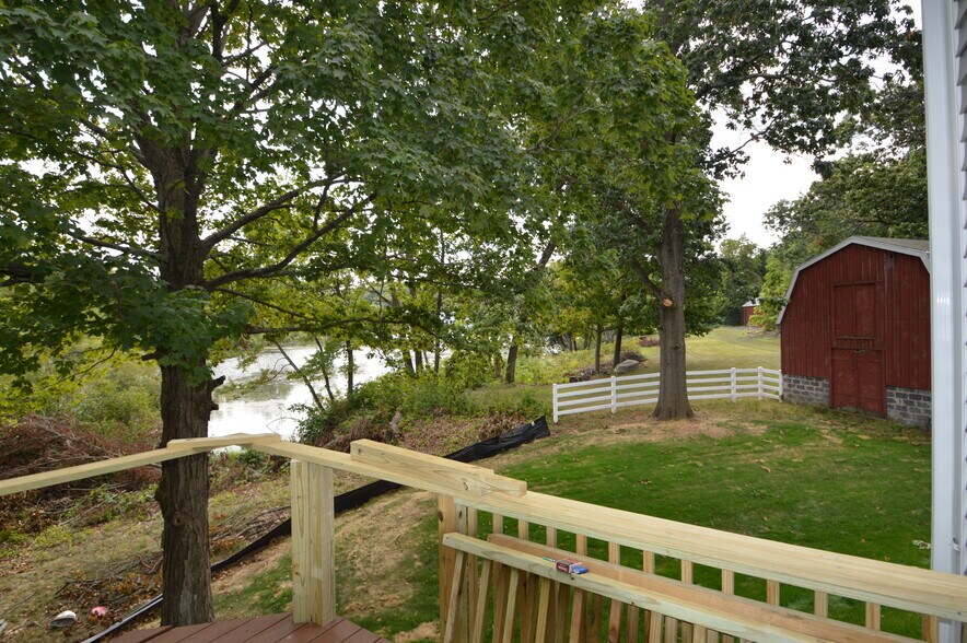 Building Photo - 58 Addison Pond Rd