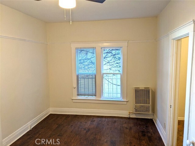 Building Photo - 234 W 4th St