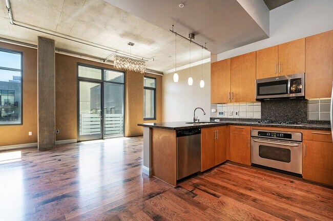 Building Photo - Expansive East Village 1 Bedroom at M2I! 2...