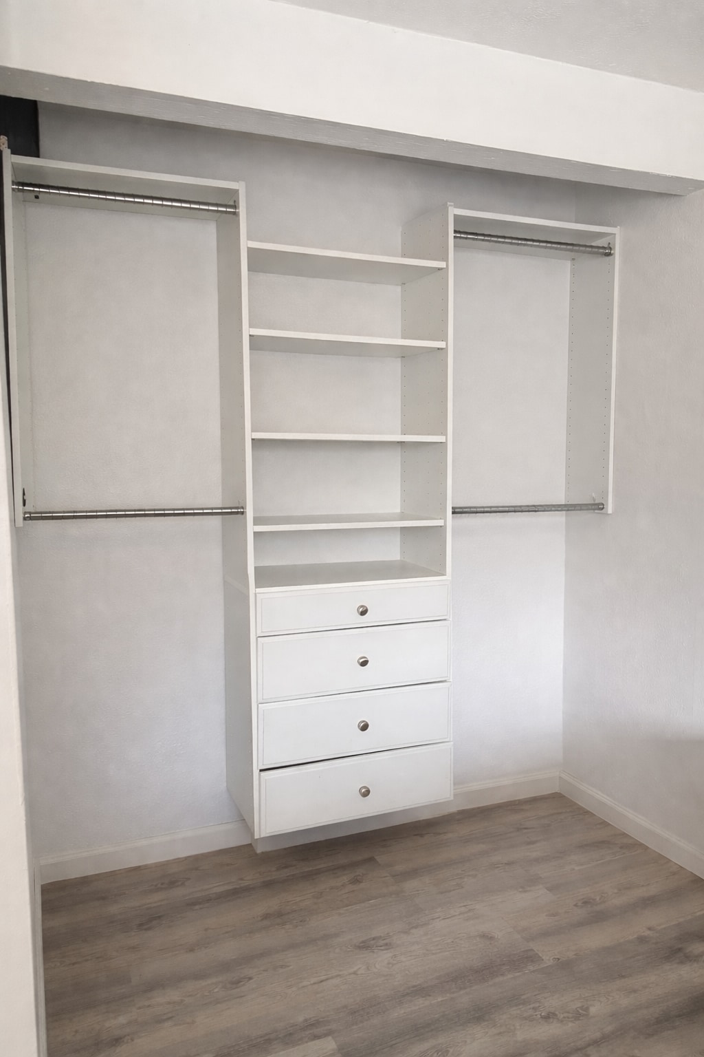 Building Photo - 2327 Don St