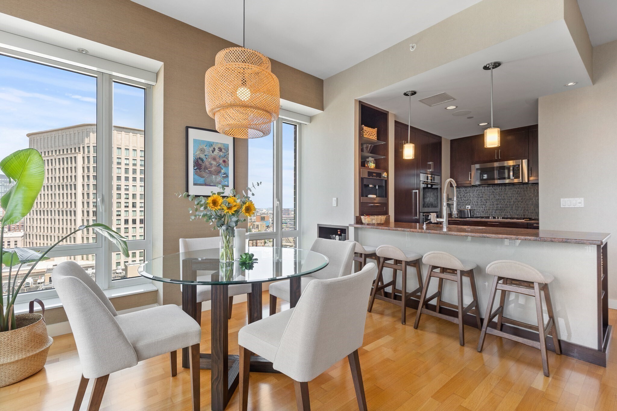 Building Photo - 400 Stuart St